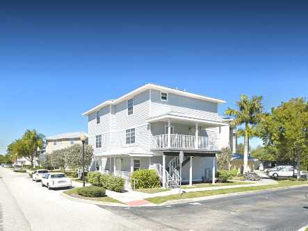 Gulf Breeze Apartments